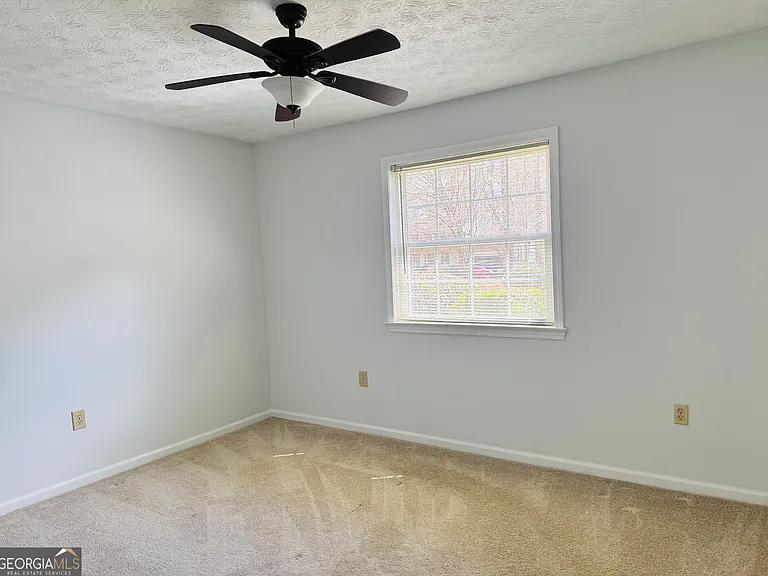 109 Boxwood Ct — Photo 16