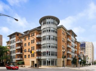 5556 N Sheridan Rd APT 502, Chicago, IL 60640