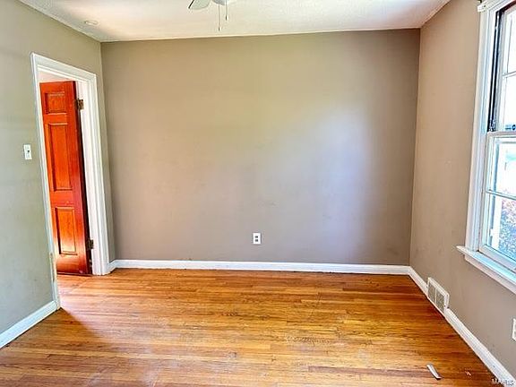 4th image of 1839 Park Ln