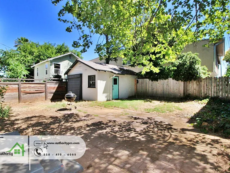 1365 Chestnut St — Photo 20
