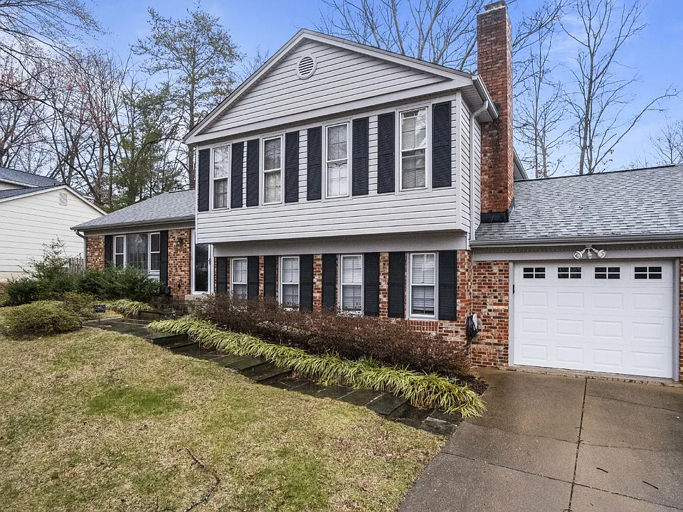 7813 New London Dr