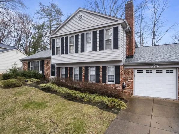 7813 New London Dr, Springfield, VA 22153