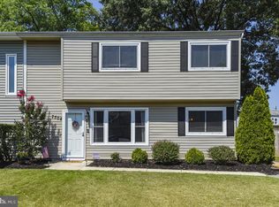 7708 Princess Pl, Pasadena, MD 21122