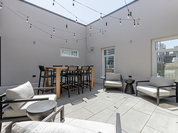 3rd image of 510 Richards St #1103