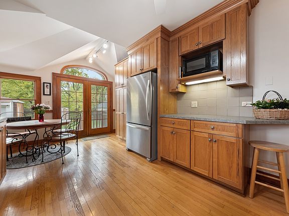 5th image of 501 Greenfield Ave