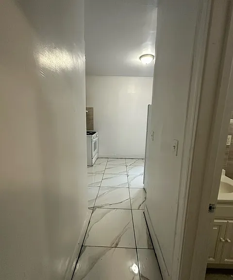 34 Van Cortlandt Park Ave #2L — Photo 4