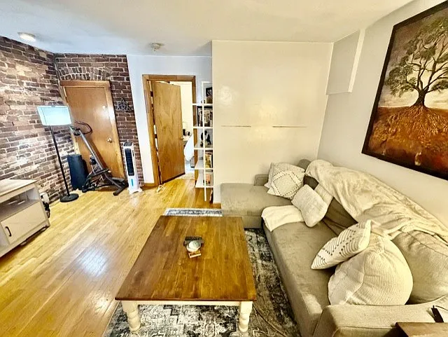 22 Thacher St #1 — Photo 16