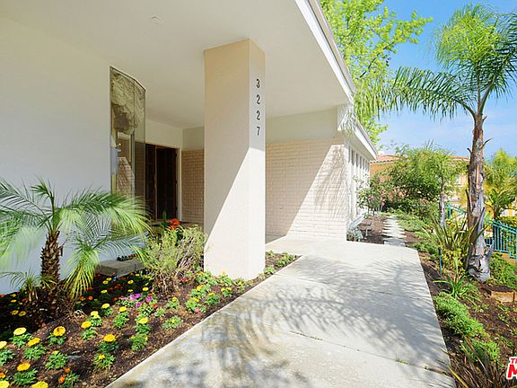 3rd image of 3227 Elvido Dr