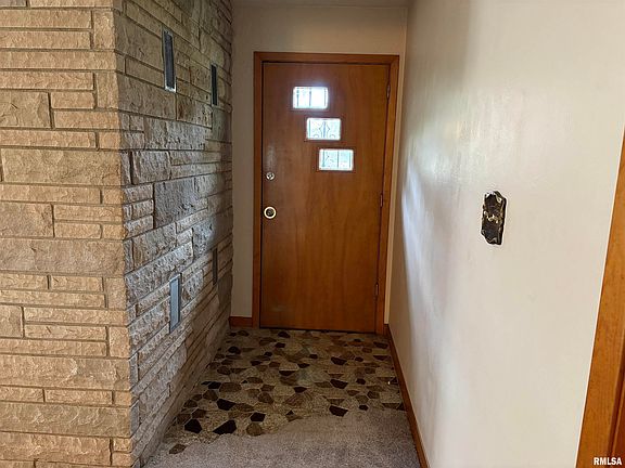 4th image of 312 E Clay St