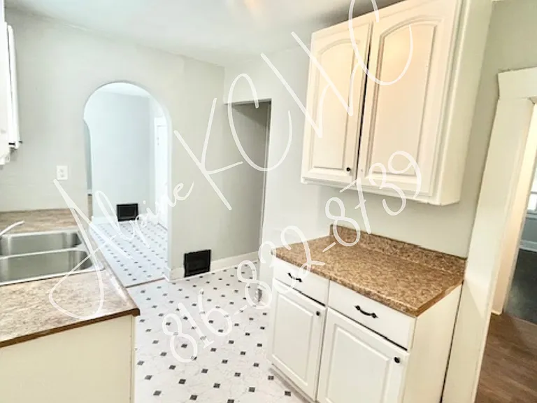809 S Brookside Ave — Photo 3