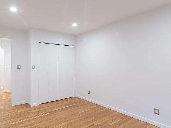 3rd image of 150 W 58th St #*7c