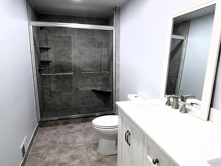 6895 Indian Creek Dr — Photo 15