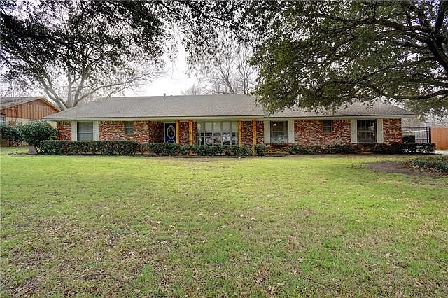 1st image of 629 Mimosa Dr