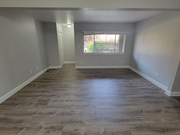 Living & Dining - brand new high quality flooring and kitchen cabinets