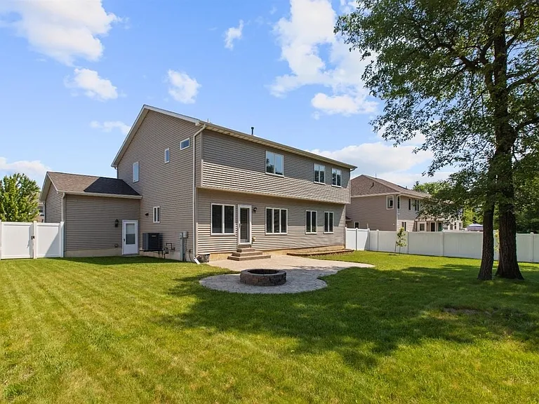 7268 Tremont Trl — Photo 22