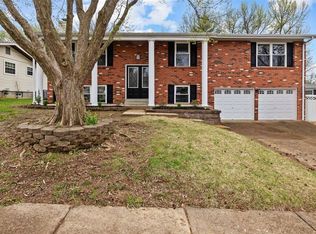 577 Bridgebend Rd, Ballwin, MO 63021