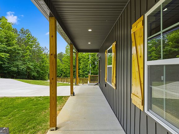3rd image of 357 Orchard Way