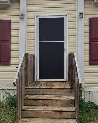 2nd image of 2449 E State Highway 22