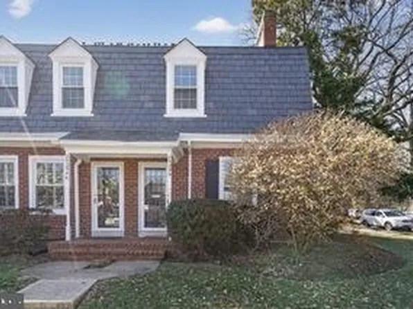 3529 S Stafford St #B, Arlington, VA 22206