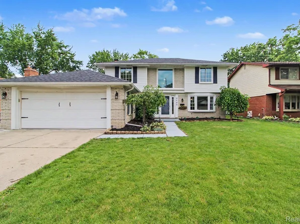 6492 Durham Dr, Canton, MI 48187