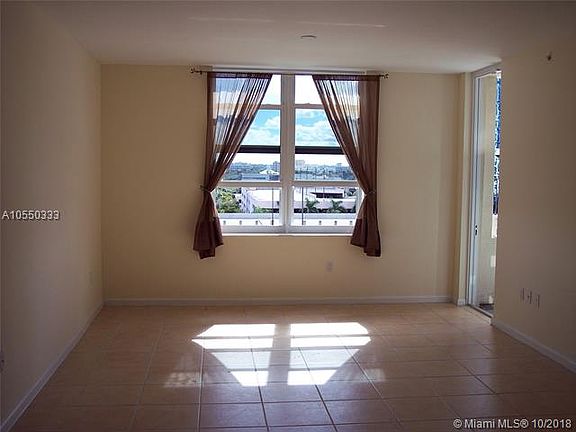 4th image of 511 SE 5th Ave APT 807