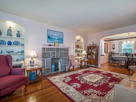 5th image of 8032 215th St
