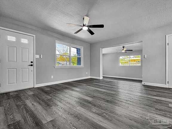 3rd image of 224 Opal Ave