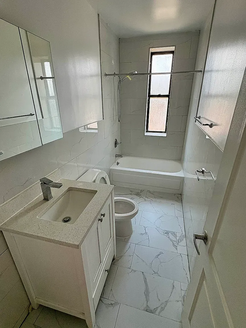 470 West 165th Street — Photo 4