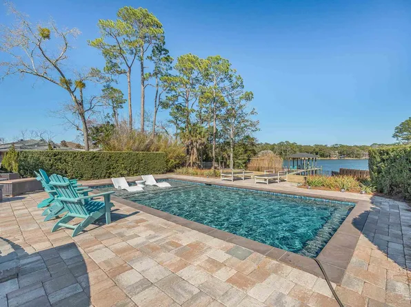 3520 Menendez Dr, Pensacola, FL 32503