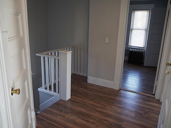 3rd image of 126 N Park Ave APT 2