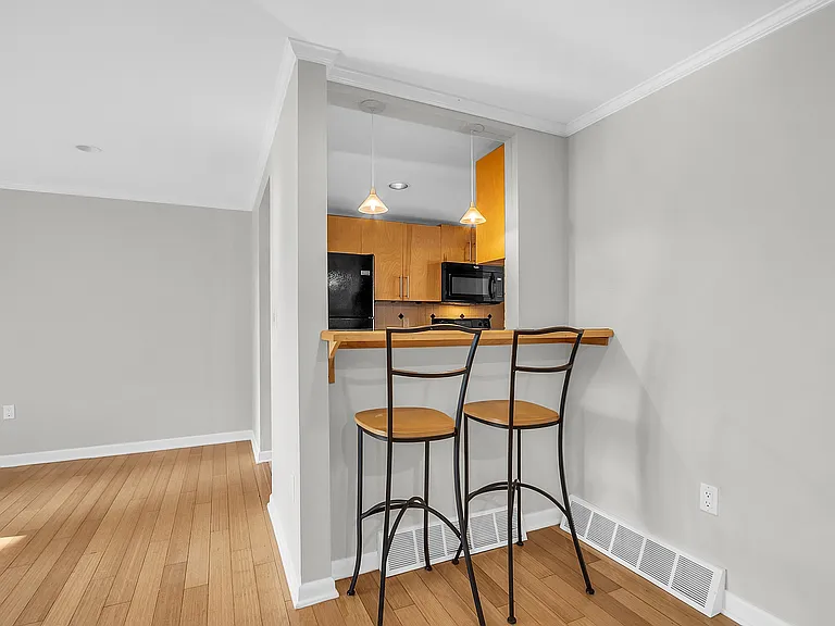 1R Snow Cir #1 — Photo 11