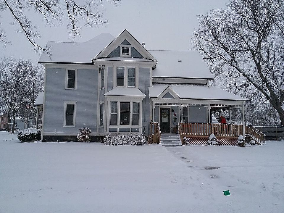 2nd image of 133 S 6th St