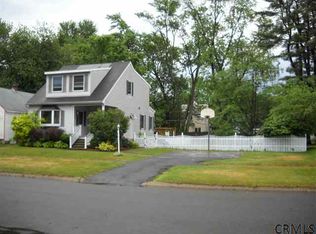 46 Eastholm Rd, Schenectady, NY 12304