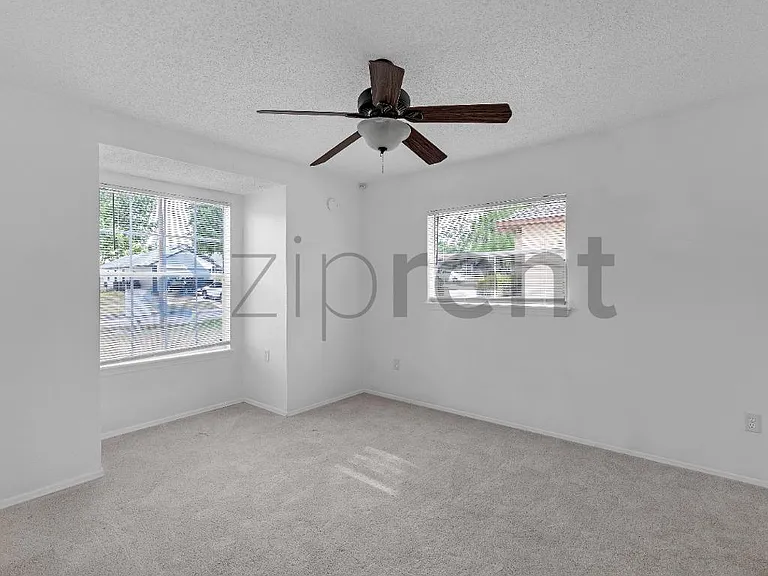 5131 Kati Lynn Dr — Photo 10