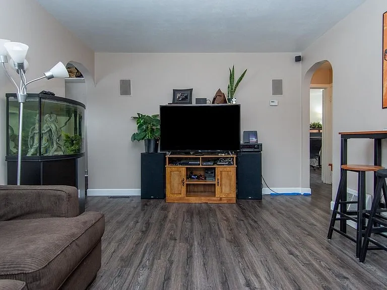 920 7th Ave NE — Photo 13