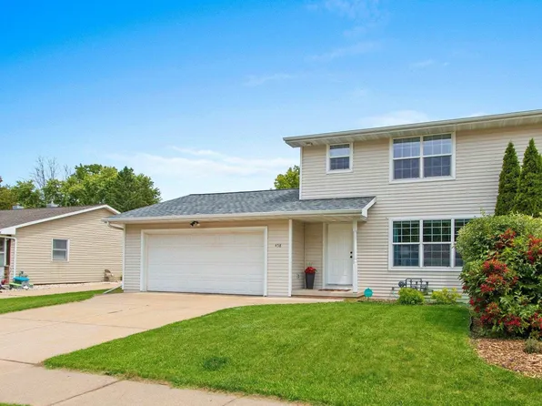 458 S Saint Bernard Dr, De Pere, WI 54115