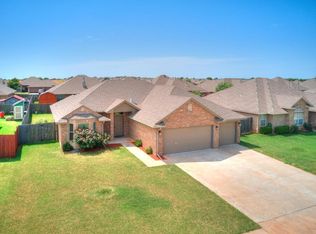 609 N White Tail Way, Mustang, OK 73064