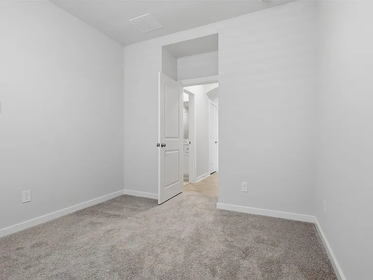 5011 Bowen Prairie Dr — Photo 18