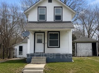 712 E Shawnee St, Freeport, IL 61032