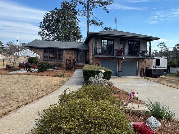 2nd image of 414 Parliament Road