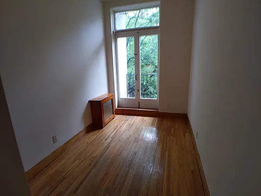 Rented by Guidance Realty Corp. | media 8