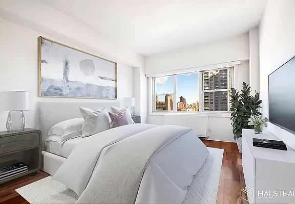 3rd image of 400 E 54th St APT 31E