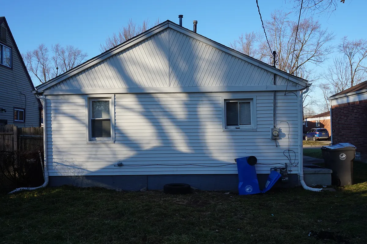Building Photo - 28973 Glenwood St