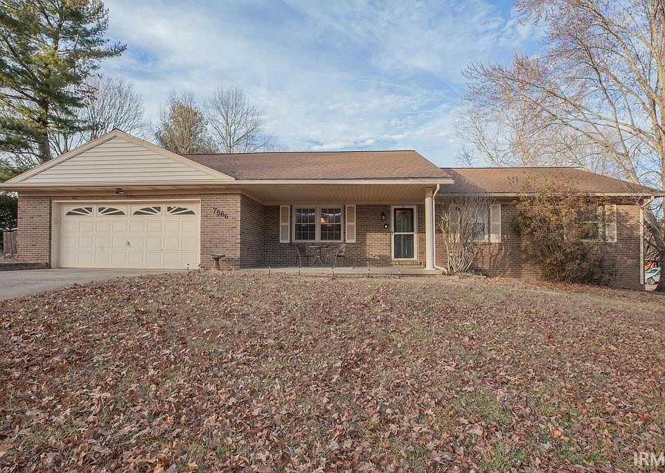 1st image of 7566 Woodland Dr