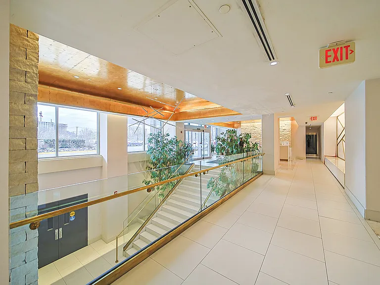 1108 Hudson Park #1108 — Photo 32