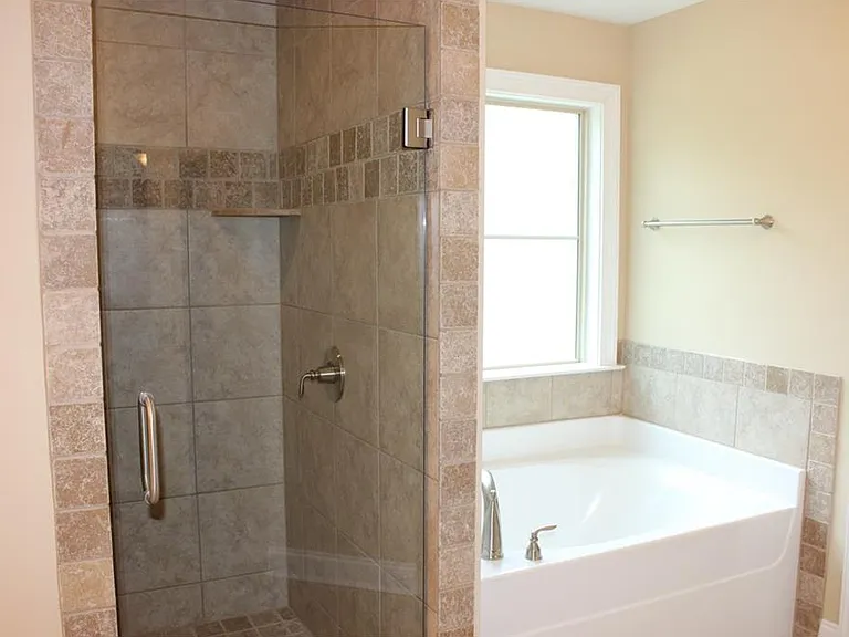 2436 Snowshill Ln — Photo 13