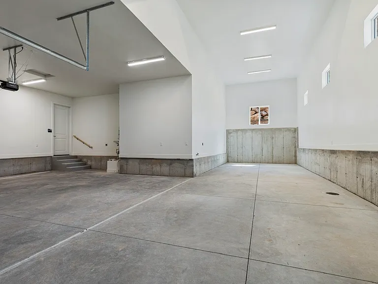 458 N 250 E — Photo 21