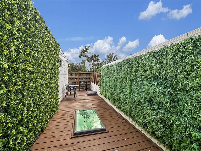 2220 Fulham Ct — Photo 13