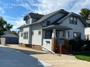 1217 Augusta St UNIT B, Racine, WI 53402