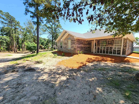 3rd image of 2630 Neches Dr